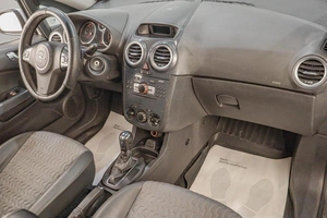 Хетчбэк Opel Corsa 2012 года, 699000 рублей, Челябинск