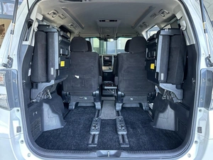 Минивэн Toyota Vellfire 2010 года, 2190000 рублей, Уфа