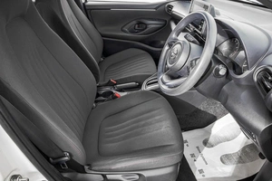 Хетчбэк Toyota Yaris 2020 года, 1289000 рублей, Барнаул