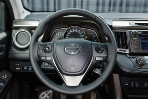 Внедорожник Toyota RAV4 2013 года, 1957000 рублей, Красноярск