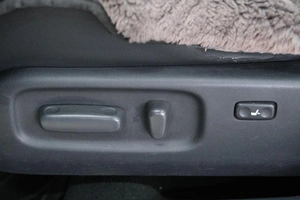 Седан Toyota Avensis 2003 года, 559000 рублей, Омск