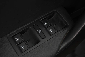 Седан Volkswagen Polo 2018 года, 1310000 рублей, Омск