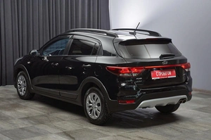Хетчбэк Kia Rio X-Line 2018 года, 1385000 рублей, Красноярск