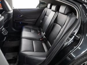 Седан Lexus ES 2018 года, 3454000 рублей, Тюмень