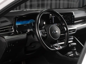 Седан Kia K5 2021 года, 2199000 рублей, Тюмень