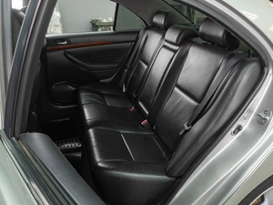 Седан Toyota Avensis 2006 года, 889000 рублей, Тюмень