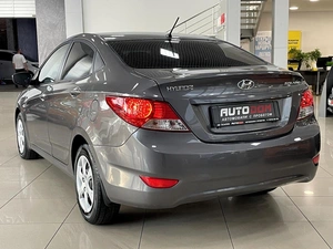Седан Hyundai Solaris 2013 года, 897000 рублей, Солонцы