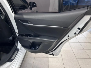 Седан Toyota Camry 2018 года, 2080000 рублей, Красноярск