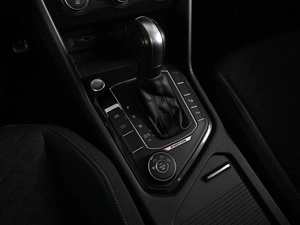 Внедорожник Volkswagen Tiguan 2019 года, 2599000 рублей, Ростов-на-Дону