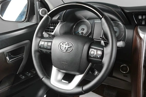 Внедорожник Toyota Fortuner 2017 года, 2999000 рублей, Тюмень