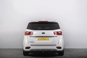 Минивэн Kia Carnival 2019 года, 2949000 рублей, Томск
