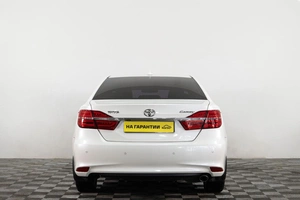 Седан Toyota Camry 2015 года, 2489000 рублей, Сургут