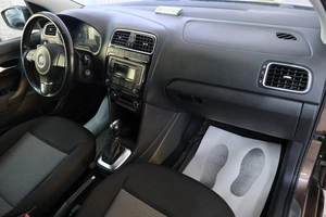 Седан Volkswagen Polo 2014 года, 859000 рублей, Омск