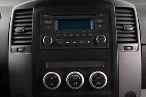 Пикап Nissan Navara 2012 года, 1479000 рублей, Оренбург