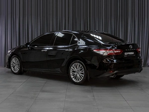 Седан Toyota Camry 2019 года, 3160000 рублей, Тюмень