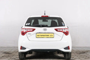 Хетчбэк Toyota Vitz 2019 года, 1119000 рублей, Красноярск