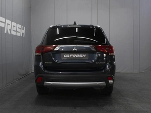 Внедорожник Mitsubishi Outlander 2017 года, 1515000 рублей, Омск