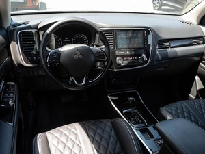 Внедорожник Mitsubishi Outlander 2022 года, 2970000 рублей, Краснодар