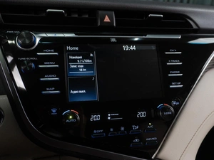 Седан Toyota Camry 2021 года, 2949000 рублей, Тюмень