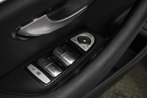 Седан Mercedes-benz E-класс 2017 года, 2690000 рублей, Омск