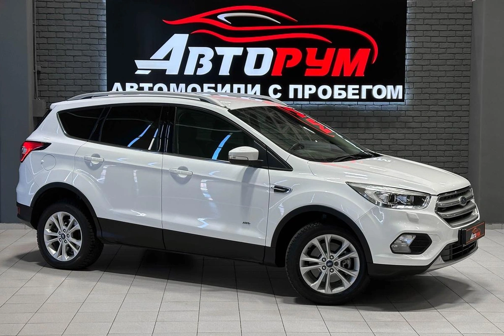 Внедорожник Ford Kuga 2018 года, 1597000 рублей, Красноярск