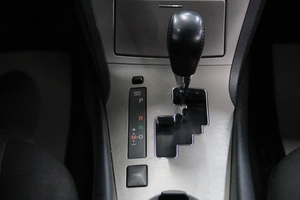 Седан Toyota Avensis 2009 года, 1179000 рублей, Омск