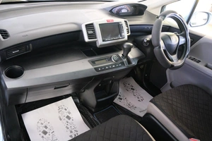 Минивэн Honda Freed 2010 года, 1199000 рублей, Омск