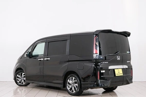 Минивэн Honda Stepwgn Spada 2015 года, 1699000 рублей, Красноярск
