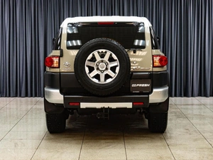 Внедорожник Toyota FJ Cruiser 2021 года, 5819000 рублей, Тюмень