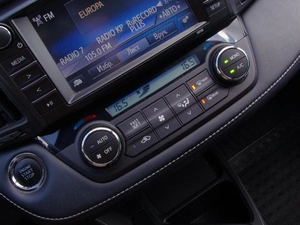 Внедорожник Toyota RAV4 2018 года, 2200000 рублей, Владимир
