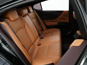 Седан Lexus ES 2021 года, 4618888 рублей, Москва