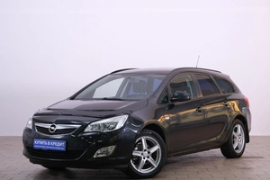 Универсал Opel Astra 2011 года, 769000 рублей, Омск