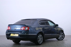 Седан Volkswagen Passat 2008 года, 799000 рублей, Омск