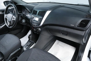 Хетчбэк Hyundai Solaris 2014 года, 920000 рублей, Челябинск