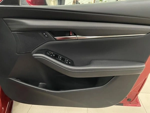 Хетчбэк Mazda 3 2019 года, 1687000 рублей, Солонцы