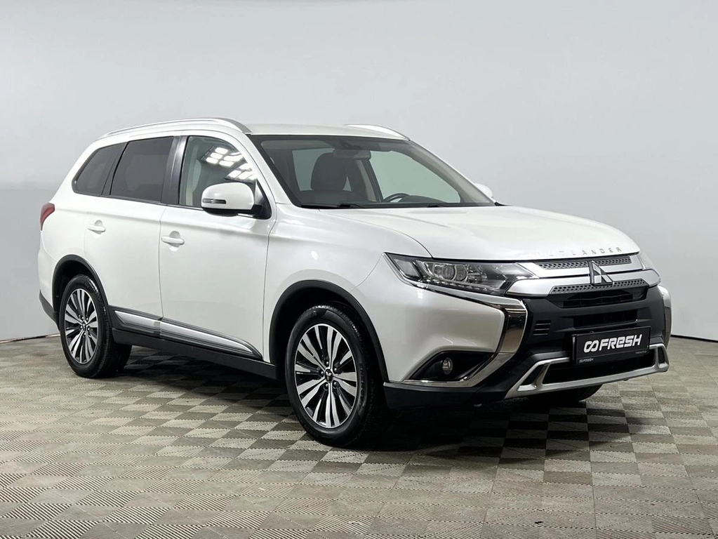 Внедорожник Mitsubishi Outlander 2019 года, 1785100 рублей, Казань