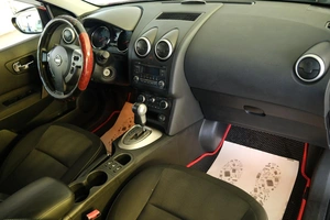 Внедорожник Nissan Qashqai 2011 года, 1049000 рублей, Омск