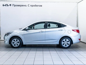 Седан Hyundai Solaris 2015 года, 1035000 рублей, Красноярск