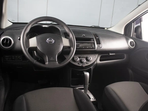 Хетчбэк Nissan Note 2013 года, 890000 рублей, Омск