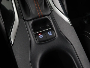 Седан Toyota Corolla 2021 года, 1998999 рублей, Москва