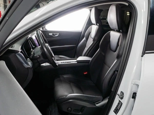 Внедорожник Volvo XC60 2020 года, 4459000 рублей, Тюмень