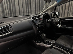 Хетчбэк Honda Fit 2015 года, 990000 рублей, Красноярск