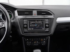 Внедорожник Volkswagen Tiguan 2017 года, 2100000 рублей, Тверь