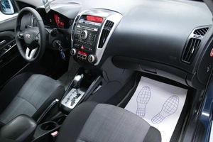 Хетчбэк Kia Ceed 2011 года, 878000 рублей, Солонцы