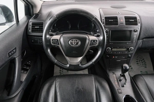 Седан Toyota Avensis 2009 года, 1269000 рублей, Красноярск