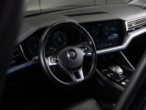 Внедорожник Volkswagen Touareg 2019 года, 5599000 рублей, Тюмень