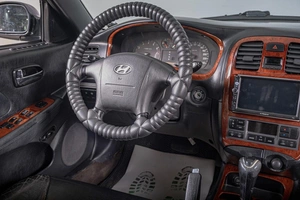 Седан Hyundai Sonata 2005 года, 569000 рублей, Томск