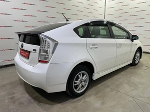 Лифтбек Toyota Prius 2011 года, 999000 рублей, Красноярск