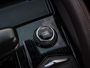 Внедорожник Geely Monjaro 2023 года, 2680000 рублей, Краснодар