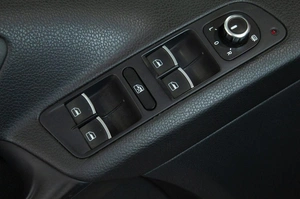Внедорожник Volkswagen Tiguan 2013 года, 1679000 рублей, Челябинск